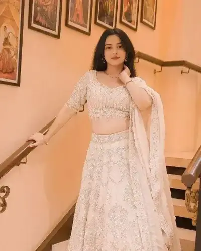 Escort Nalkheda